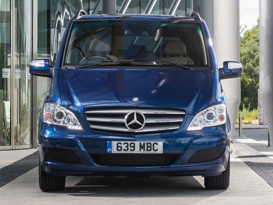  Mercedes-Benz Viano 2010 года  (UK) (фото 14 из 18)
